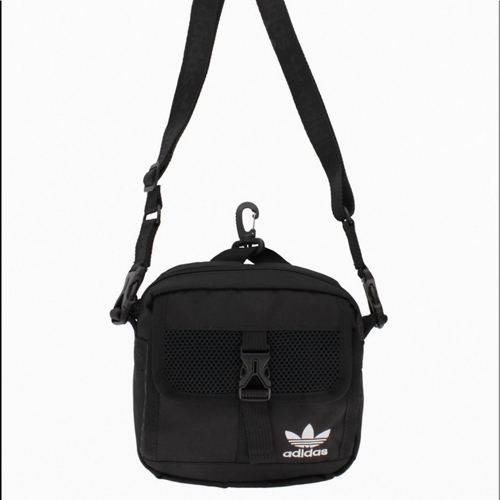 adidas Originals Large Crossbody Pouch